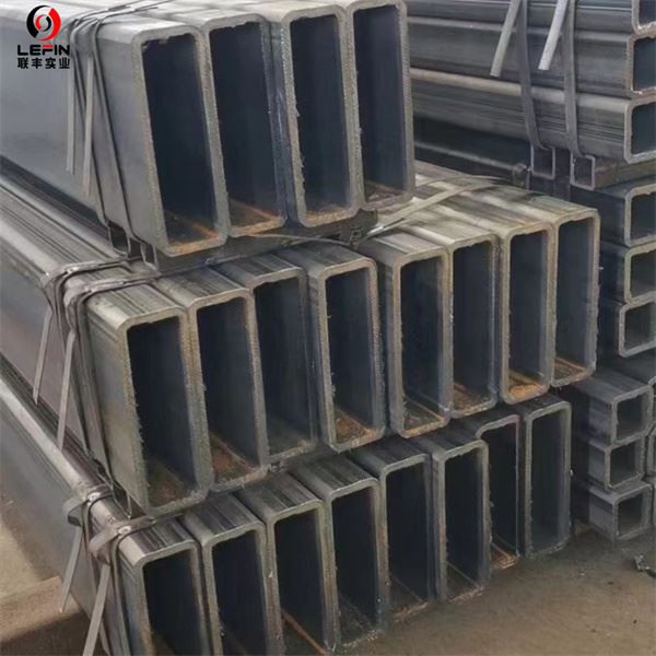 Seções ocas retangulares formadas a frio